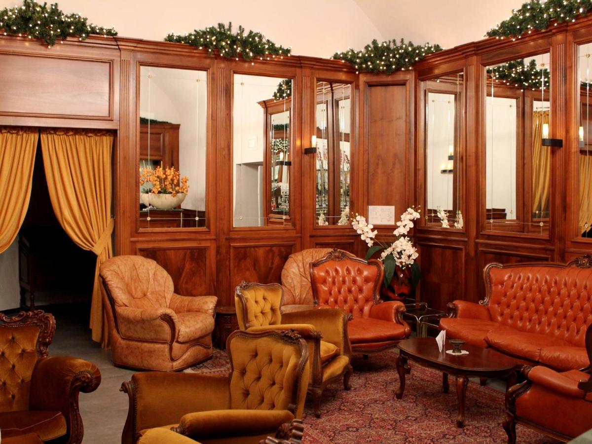 Montaldo Castle & Resort Montaldo Torinese ภายนอก รูปภาพ