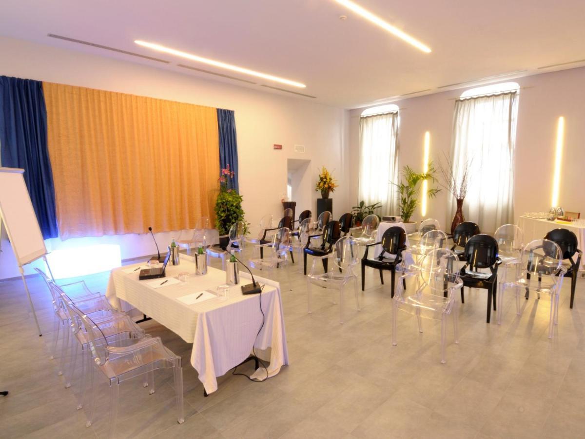 Montaldo Castle & Resort Montaldo Torinese ภายนอก รูปภาพ