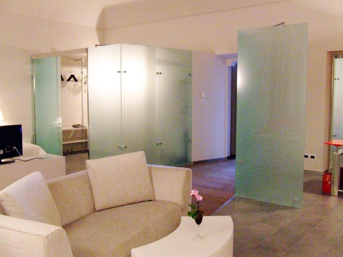Montaldo Castle & Resort Montaldo Torinese ภายนอก รูปภาพ