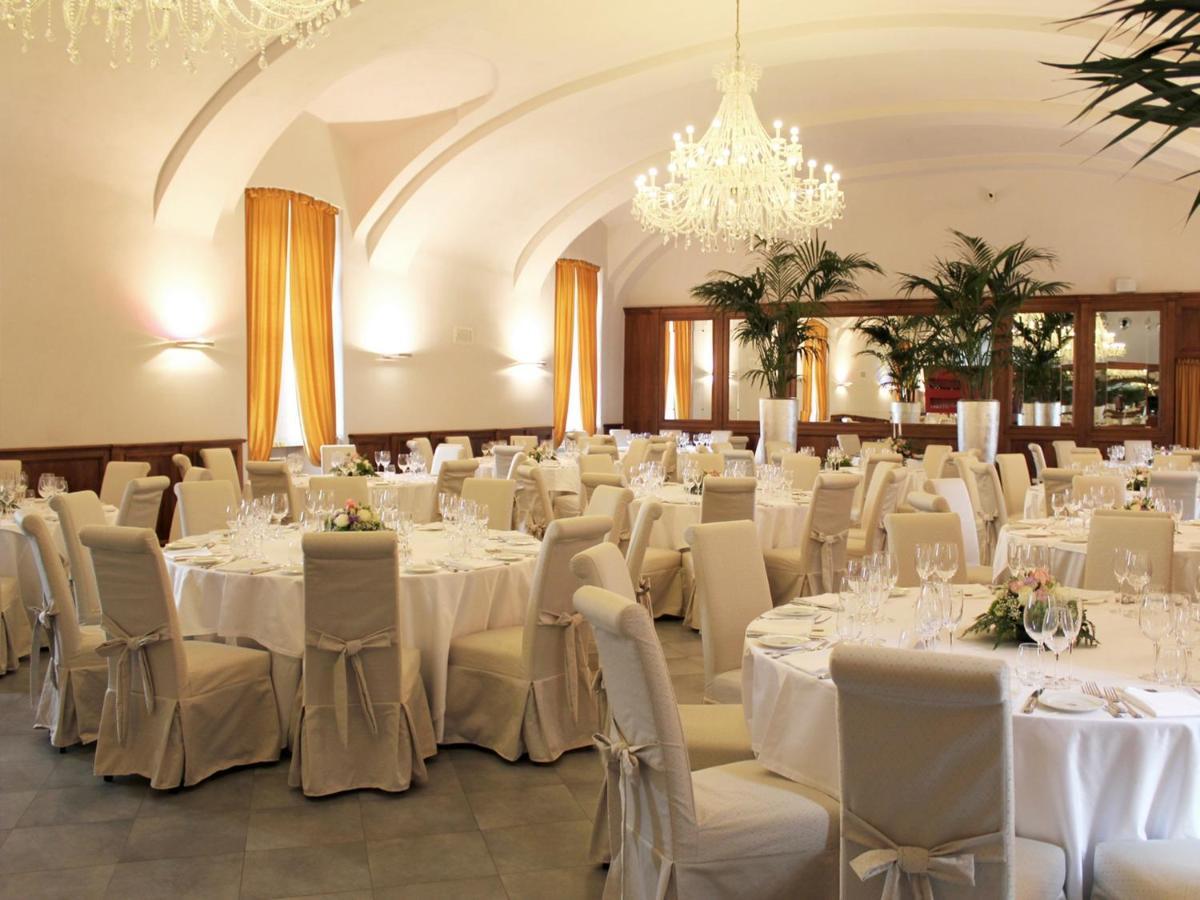 Montaldo Castle & Resort Montaldo Torinese ภายนอก รูปภาพ