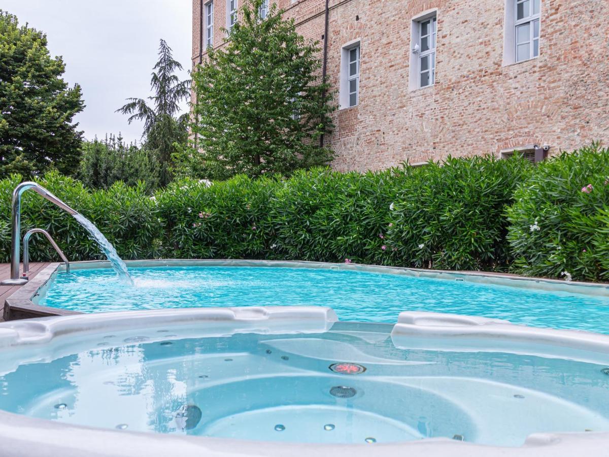 Montaldo Castle & Resort Montaldo Torinese ภายนอก รูปภาพ